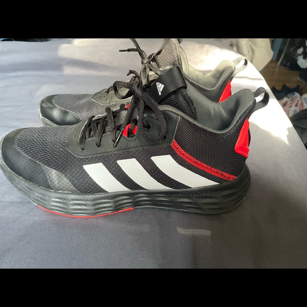 Adidas Own the game Basketball shoes - Size 10.5